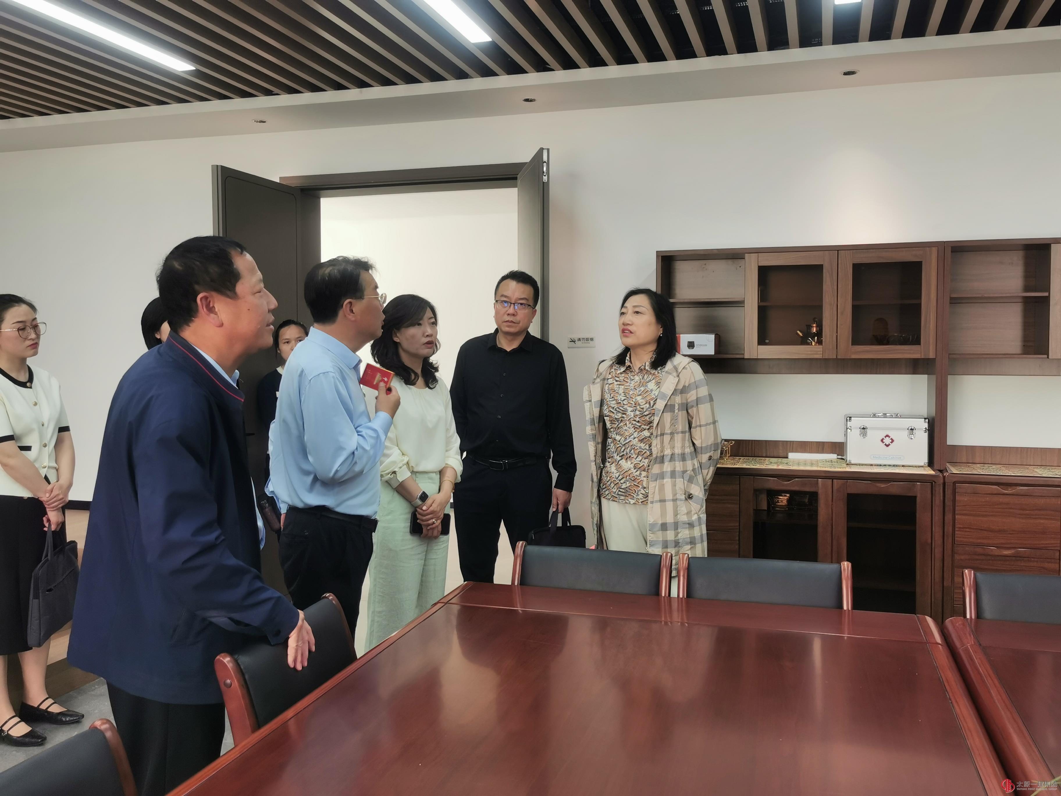 市委意識(shí)形態(tài)專項(xiàng)檢查組蒞臨太原一建調(diào)研指導(dǎo)工作